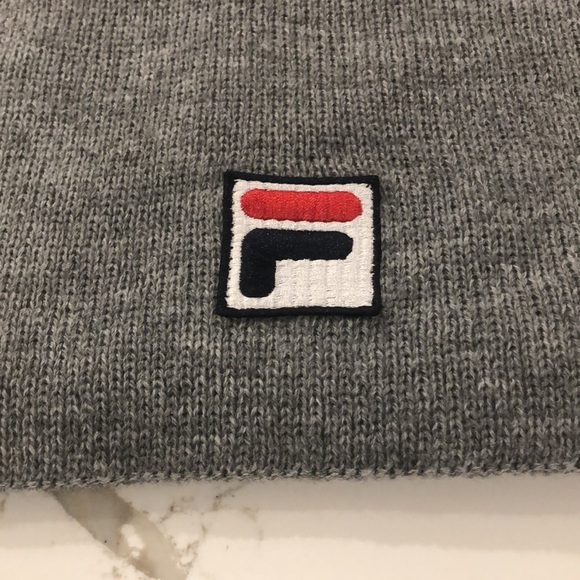 Fila scarf and beanie hat set  gray knit NWT - Picture 3 of 5